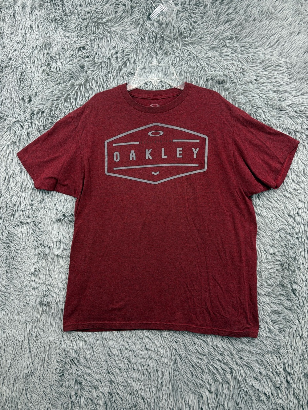 Oakley Tshirt Mens Large Maroon Graphic Short Sleeve Crew Neck Regular Fit